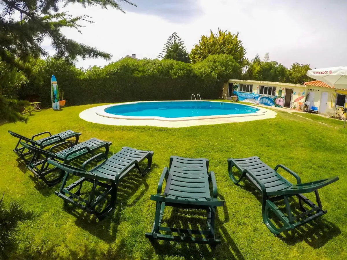 Carcavelos Surf Hostel&Surf Camp 0*, Carcavelos (Lisbon)